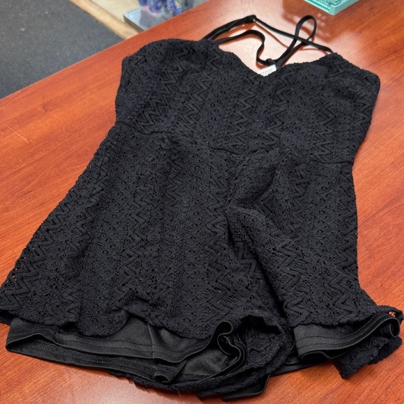 Contempo casuals romper xs // 072622 - Picture 1 of 2